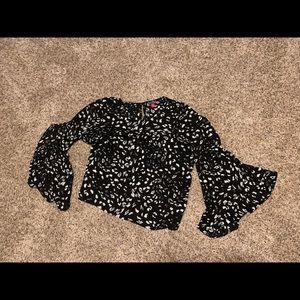 Vince Camuto black/white top.